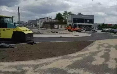 Rondo na ulicy Warszawskiej na ukończeniu