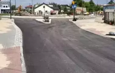 Rondo na ulicy Warszawskiej na ukończeniu