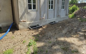 Remont fundament&oacute;w budynku pałacu we wsi Ruda koło Wielunia 1