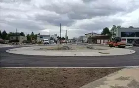 Rondo na ulicy Warszawskiej na ukończeniu