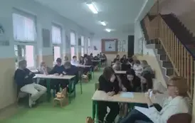 Drużynowa pr&oacute;ba sił przed egzaminem &oacute;smoklasisty