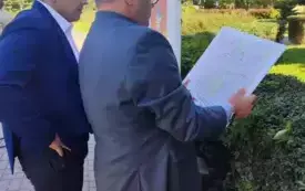 Burmistrz Wielunia Paweł Okrasa uczestniczył w spotkaniu z Marszałek Wojew&oacute;dztwa Ł&oacute;dzkiego Joanną Skrzydlewską oraz radnym Sejmiku Wojew&oacute;dztwa Ł&oacute;dzkiego Maciejem Sulganem, poświęconym uzyskaniu przez Gminę Wieluń dofinansowania na realizację inwestycji pn