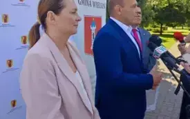 Burmistrz Wielunia Paweł Okrasa uczestniczył w spotkaniu z Marszałek Wojew&oacute;dztwa Ł&oacute;dzkiego Joanną Skrzydlewską oraz radnym Sejmiku Wojew&oacute;dztwa Ł&oacute;dzkiego Maciejem Sulganem, poświęconym uzyskaniu przez Gminę Wieluń dofinansowania na realizację inwestycji pn