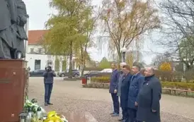 Święto Niepodległości składanie kwiat&oacute;w