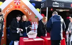 Jarmark Bożonarodzeniowy stoiska1