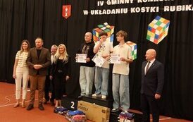 Konkurs w układaniu kostki Rubika 42