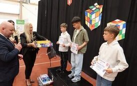 Konkurs w układaniu kostki Rubika 39