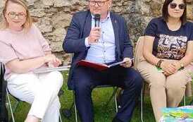 Czytanie na polanie 11.jpeg