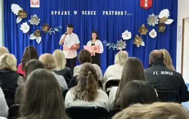 Szkoła Podstawowa w Sieńcu z ekopracownią pod chmurką